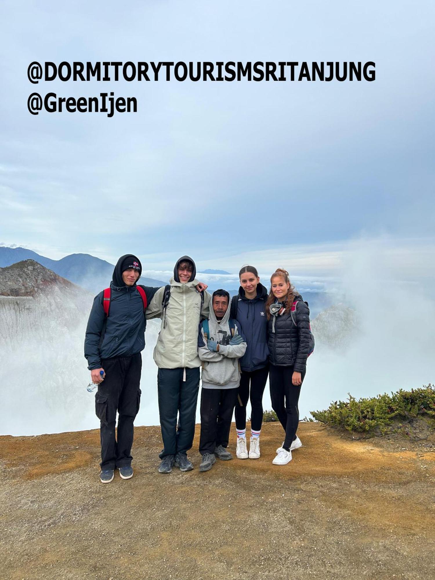 Dormitory Tourism Sritanjung Banyuwangi By Gajahsora Management Dış mekan fotoğraf