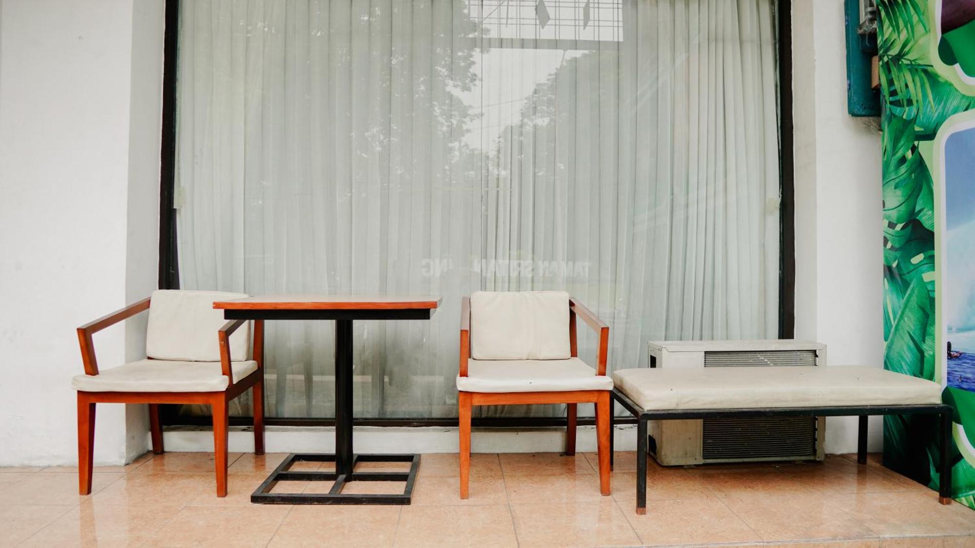 Dormitory Tourism Sritanjung Banyuwangi By Gajahsora Management Dış mekan fotoğraf