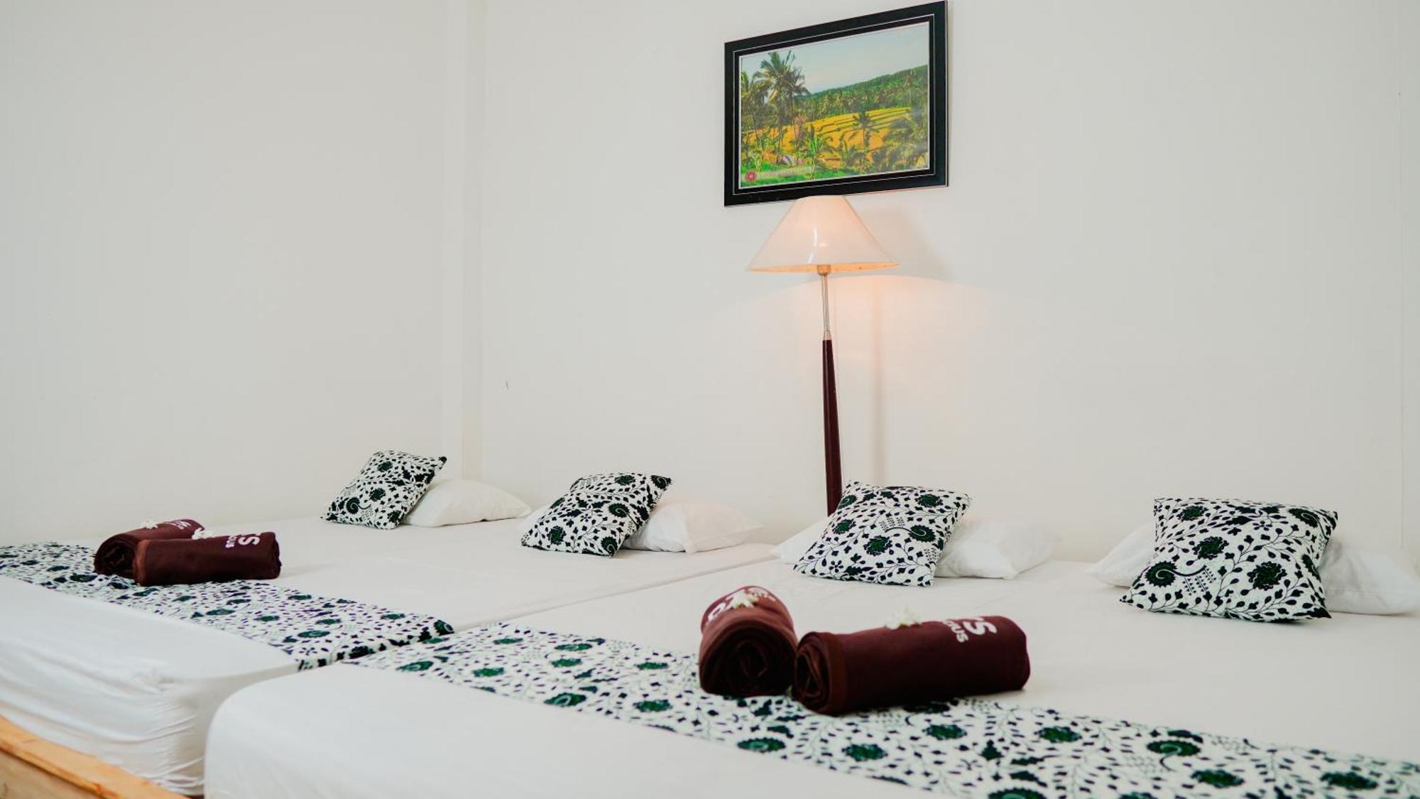 Dormitory Tourism Sritanjung Banyuwangi By Gajahsora Management Dış mekan fotoğraf