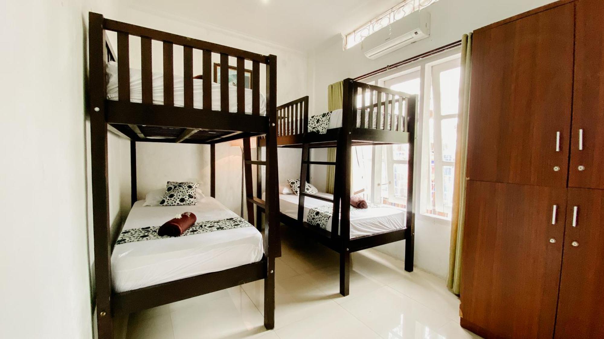 Dormitory Tourism Sritanjung Banyuwangi By Gajahsora Management Dış mekan fotoğraf